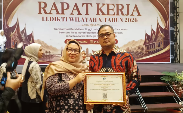 Universitas Batanghari Raih Penghargaan Bronze Winner pada Raker LLDIKTI Wilayah X Tahun 2026